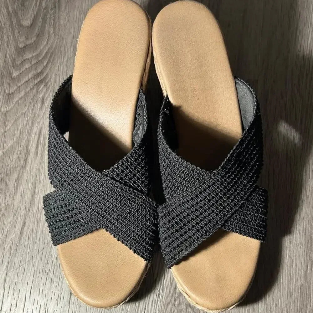 Tommy bahama black woven wedge